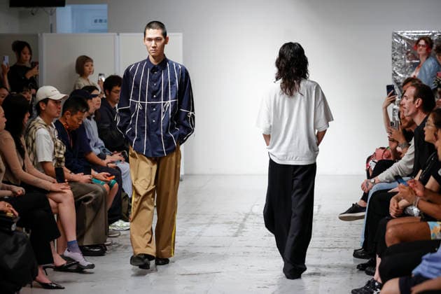 September 1, 2026, Tokyo, Japan: Models walk the runway presenting designer Mitsuru Okazaki s Spring Summer 2027 collection during Rakuten Fashion Week TOKYO. The fashion week runs from August 31 to September 5. Tokyo Japan  - ZUMAm191 20260901_aap_m191_072 Copyright: xRodrigoxReyesxMarinx