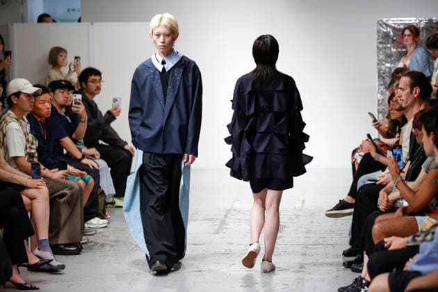 September 1, 2026, Tokyo, Japan: Models walk the runway presenting designer Mitsuru Okazaki s Spring Summer 2027 collection during Rakuten Fashion Week TOKYO. The fashion week runs from August 31 to September 5. Tokyo Japan  - ZUMAm191 20260901_aap_m191_078 Copyright: xRodrigoxReyesxMarinx