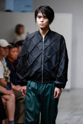 September 1, 2026, Tokyo, Japan: A model walks the runway presenting designer Mitsuru Okazaki s Spring Summer 2027 collection during Rakuten Fashion Week TOKYO. The fashion week runs from August 31 to September 5. Tokyo Japan  - ZUMAm191 20260901_aap_m191_082 Copyright: xRodrigoxReyesxMarinx