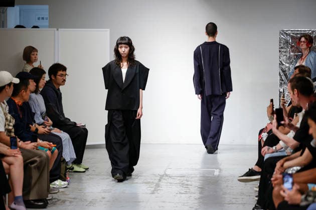 September 1, 2026, Tokyo, Japan: Models walk the runway presenting designer Mitsuru Okazaki s Spring Summer 2027 collection during Rakuten Fashion Week TOKYO. The fashion week runs from August 31 to September 5. Tokyo Japan  - ZUMAm191 20260901_aap_m191_084 Copyright: xRodrigoxReyesxMarinx
