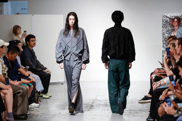 September 1, 2026, Tokyo, Japan: Models walk the runway presenting designer Mitsuru Okazaki s Spring Summer 2027 collection during Rakuten Fashion Week TOKYO. The fashion week runs from August 31 to September 5. Tokyo Japan  - ZUMAm191 20260901_aap_m191_087 Copyright: xRodrigoxReyesxMarinx