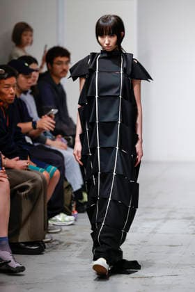 September 1, 2026, Tokyo, Japan: A model walks the runway presenting designer Mitsuru Okazaki s Spring Summer 2027 collection during Rakuten Fashion Week TOKYO. The fashion week runs from August 31 to September 5. Tokyo Japan  - ZUMAm191 20260901_aap_m191_088 Copyright: xRodrigoxReyesxMarinx