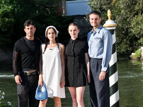 IPA88003847 - Venice, 83rd Venice International Film Festival 2026 - Arrivals at the Excelsior Hotel pier - Pictured: Aaron Altaras, Emilia Schüle, Luna Wedler, Lucas Englander  Copyright: xSimonexComix xPoolxPhotoxEventsx08x 88003847