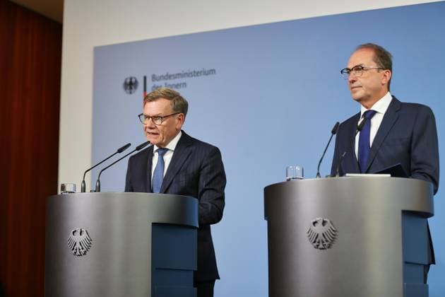 Berlin, Deutschland, 01.09.2026: Bundesinnenministerium: Statement von Innenminister und Außenminister zu Drohnen-Anschlag in Leipzig: Bundesminister des Auswärtigen Johann Wadephul (CDU) und Bundesminister des Innern Alexander Dobrindt (CSU) *** Berlin, Germany, September 1, 2026 Federal Ministry of the Interior Statement by the Minister of the Interior and the Minister of Foreign Affairs on the drone attack in Leipzig Federal Minister of Foreign Affairs Johann Wadephul (CDU) and Federal Minister of the Interior Alexander Dobrindt (CSU) Copyright: xdtsxNachrichtenagenturx dts_132294
