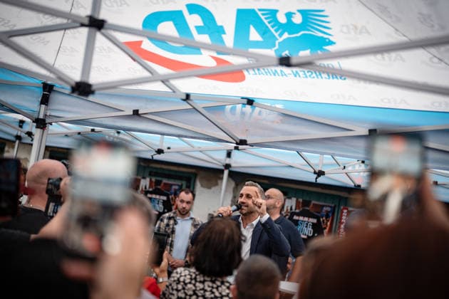 Demokratiefest Haldensleben mit dem AfD-Spitzenkandidaten Ulrich Siegmund, der rund drei Stunden vor Ort teilnimmt;Wahlkampfveranstaltung AfD Demokratiefest in Haldensleben Landtagswahl Sachsen-Anhalt 2026, Haldensleben Sachsen-Anhalt Deutschland Schützenhaus der Schützengilde *** Haldensleben Democracy Festival featuring AfD lead candidate Ulrich Siegmund, who will be on site for about three hours; AfD campaign event at the Democracy Festival in Haldensleben; 2026 Saxony-Anhalt state election; Haldensleben, Saxony-Anhalt, Germany; Schützenhaus of the Schützengilde