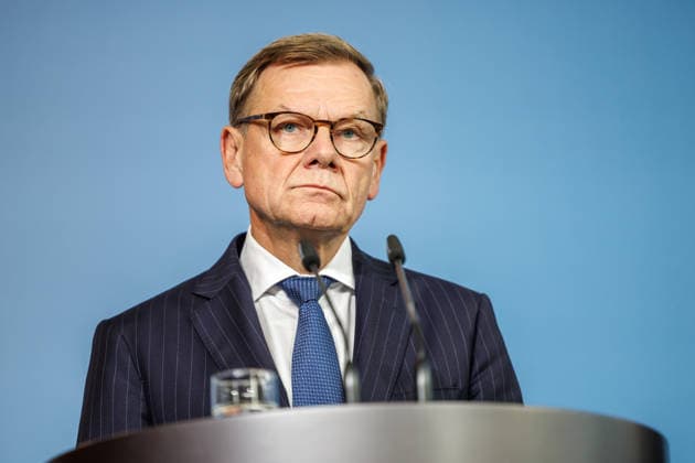 Statement Bundesinnenminister Dobrindt Statement von Bundesinnenminister Alexander Dobrindt gemeinsam mit Bundesaußenminister Johann Wadephul am 1.09.2026 in Berlin. Berlin Berlin Deutschland Bundes Innenministerium *** Statement by Federal Minister of the Interior Dobrindt Statement by Federal Minister of the Interior Alexander Dobrindt, together with Federal Minister of Foreign Affairs Johann Wadephul, on September 1, 2026, in Berlin, Berlin, Berlin, Germany, Federal Ministry of the Interior