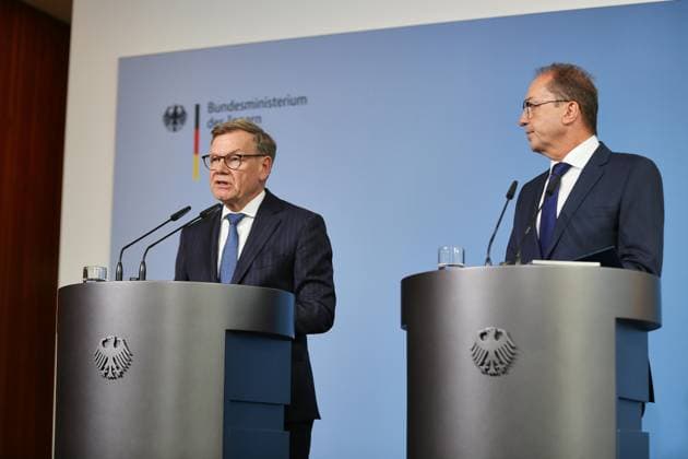 Berlin, Deutschland, 01.09.2026: Bundesinnenministerium: Statement von Innenminister und Außenminister zu Drohnen-Anschlag in Leipzig: Bundesminister des Auswärtigen Johann Wadephul (CDU) und Bundesminister des Innern Alexander Dobrindt (CSU) *** Berlin, Germany, September 1, 2026 Federal Ministry of the Interior Statement by the Minister of the Interior and the Minister of Foreign Affairs on the drone attack in Leipzig Federal Minister of Foreign Affairs Johann Wadephul (CDU) and Federal Minister of the Interior Alexander Dobrindt (CSU) Copyright: xdtsxNachrichtenagenturx dts_132296