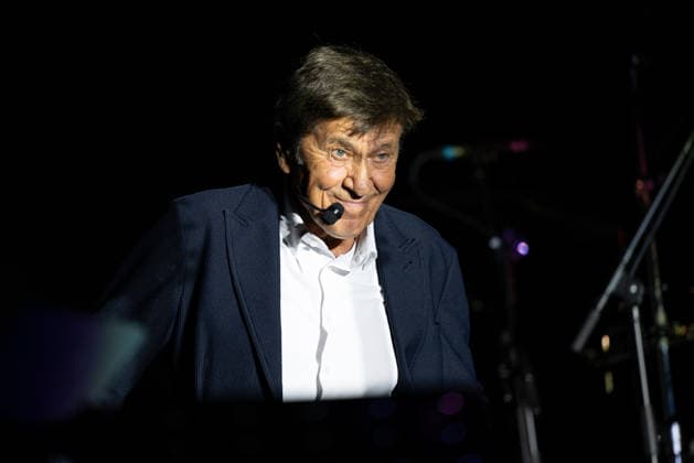 Music Concert - Gianni Morandi - c era un ragazzo estate 2026 Gianni Morandi portrait performer on stage during Gianni Morandi - c era un ragazzo estate 2026, Music Concert in Este - Padua, Italy, August 31 2026 Este - Padua Carrarese Castle Este Italy Copyright: xAlessioxMarinix xLiveMediax LPM_2633452