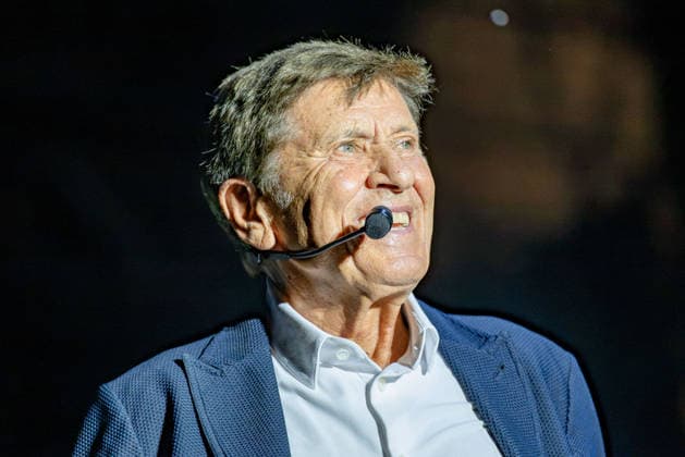 Music Concert - Gianni Morandi - c era un ragazzo estate 2026 Gianni Morandi portrait performer on stage during Gianni Morandi - c era un ragazzo estate 2026, Music Concert in Este - Padua, Italy, August 31 2026 Este - Padua Carrarese Castle Este Italy Copyright: xAlessioxMarinix xLiveMediax LPM_2633453