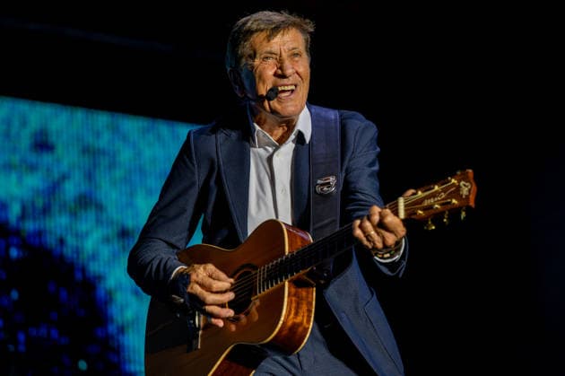 Music Concert - Gianni Morandi - c era un ragazzo estate 2026 Gianni Morandi with guitar performer on stage during Gianni Morandi - c era un ragazzo estate 2026, Music Concert in Este - Padua, Italy, August 31 2026 Este - Padua Carrarese Castle Este Italy Copyright: xAlessioxMarinix xLiveMediax LPM_2633454