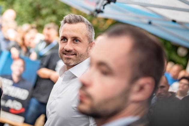 Demokratiefest Haldensleben mit dem AfD-Spitzenkandidaten Ulrich Siegmund, der rund drei Stunden vor Ort teilnimmt;Wahlkampfveranstaltung AfD Demokratiefest in Haldensleben Landtagswahl Sachsen-Anhalt 2026, Haldensleben Sachsen-Anhalt Deutschland Schützenhaus der Schützengilde *** Haldensleben Democracy Festival featuring AfD lead candidate Ulrich Siegmund, who will be on site for about three hours; AfD campaign event at the Democracy Festival in Haldensleben; 2026 Saxony-Anhalt state election; Haldensleben, Saxony-Anhalt, Germany; the Schützenhaus of the Schützengilde