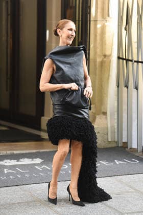 Celine Dion Outside The Royal Monceau - Paris Celine Dion outside the Le Royal Monceau hotel greeted by her fans who sing her one of her songs in Paris, France on September 1, 2026. Photo by Florian Poitout ABACAPRESS.COM Paris France  Copyright: xPoitoutxFlorian ABACAx