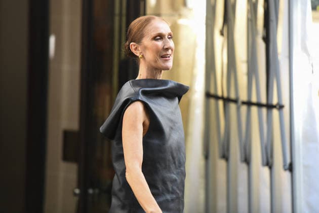 Celine Dion Outside The Royal Monceau - Paris Celine Dion outside the Le Royal Monceau hotel greeted by her fans who sing her one of her songs in Paris, France on September 1, 2026. Photo by Florian Poitout ABACAPRESS.COM Paris France  Copyright: xPoitoutxFlorian ABACAx
