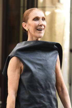 Celine Dion Outside The Royal Monceau - Paris Celine Dion outside the Le Royal Monceau hotel greeted by her fans who sing her one of her songs in Paris, France on September 1, 2026. Photo by Florian Poitout ABACAPRESS.COM Paris France  Copyright: xPoitoutxFlorian ABACAx