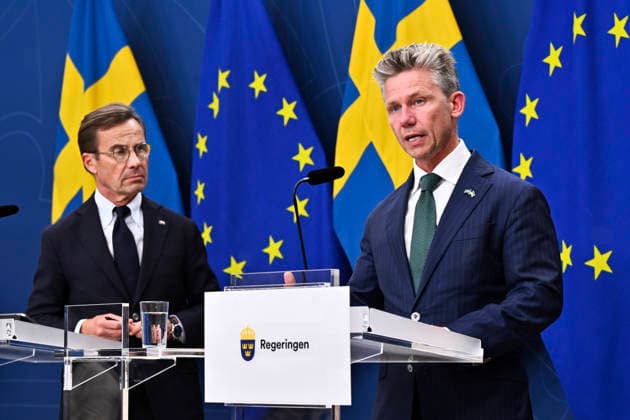 STOCKHOLM, SVERIGE 20260901 Statsminister Ulf Kristersson (M) och försvarsminister Pal Jonson (M) under en pressträff pa Rosenbad med anledning av det besked som Tysklands regering presenterat rörande hybridangreppet i Leipzig den 4:e augusti. STOCKHOLM SVERIGE x10430x *** STOCKHOLM, SWEDEN 20260901 Prime Minister Ulf Kristersson (M) and Defense Minister Pal Jonson (M) during a press conference at Rosenbad following the announcement by the German government regarding the hybrid attack in Leipzig on August 4 STOCKHOLM SWEDEN x10430x  Copyright: xChristinexOlsson TTx PRESSTRÄFF OM EUROPEISKA SÄKERHETSLÄGET CqNjkjNeMUI