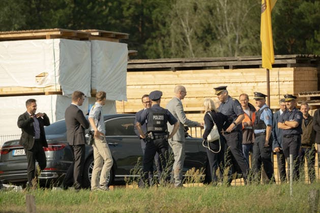 September 1, 2026, Turnow Preilack, Germany: Brandenburg Interior Minister Dr. Jan Redmann walks with officials and members of the media near the site of the suspected attack on a power substation in Brandenburg, Germany, September 1, 2026. Turnow Preilack Germany - ZUMAs319 20260901_znp_s319_006 Copyright: xGabyxSchuetzex