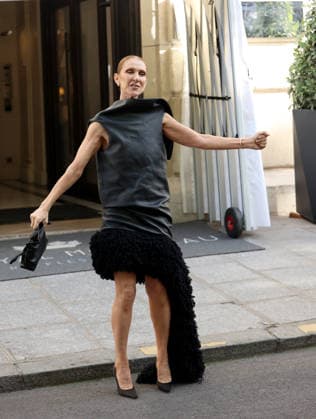 Celebrity, Celine Dion in Paris #3 CÃ line Dion leaves her apartment in Paris for the rehearsals of her shows CÃ line Dion leaves her apartment in Paris for the rehearsals of her shows in Paris, France on September 1, 2026  Copyright: xDidierxFereyx