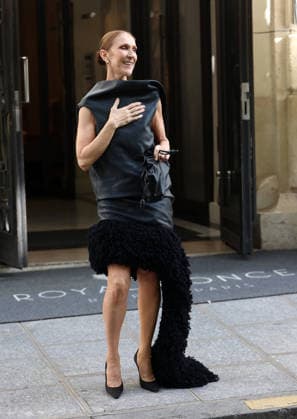 Celebrity, Celine Dion in Paris #3 CÃ line Dion leaves her apartment in Paris for the rehearsals of her shows CÃ line Dion leaves her apartment in Paris for the rehearsals of her shows in Paris, France on September 1, 2026  Copyright: xDidierxFereyx