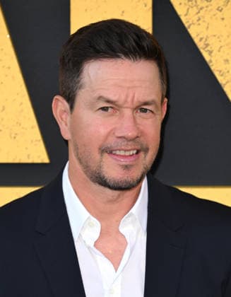 ˜By Any Means™ Los Angeles Premiere Mark Wahlberg arriving to the By Any Means Los Angeles premiere held at the Paramount Theatre on September 1, 2026 in Los Angeles, CA. Los Angeles Paramount Theatre California USA Copyright: xLeexWattx xAFF-USA.COMx