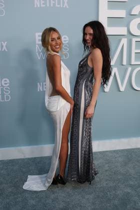 LOS ANGELES, CALIFORNIA - SEPTEMBER 1: Alix Earle and Ashtin Earle attend the Los Angeles Premiere of Netflix s Earl Meets World on September 01, 2026 Credit: USA - ZUMAa123 20260901_zaa_a123_232 Copyright: xAdMediax