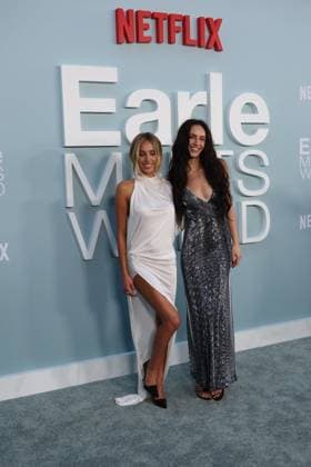 Premiere of Netflix s Earl Meets World Los Angeles Premiere of Netflix s Earl Meets World on September 01, 2026 Credit: AdMedia. 01 Sep 2026 Pictured: Alix Earle and Ashtin Earle .  Copyright: xThexMegaxAgencyxAdMediax xMEGAx