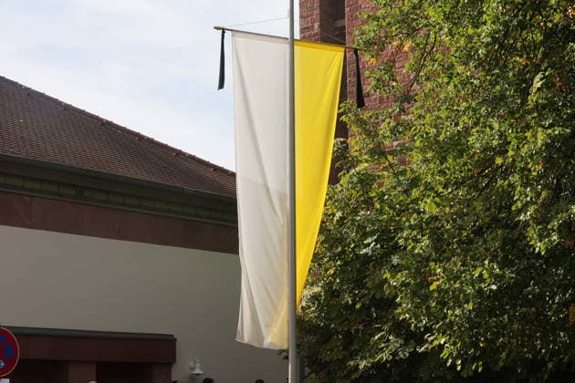 Arrival at the solemn requiem service for Anastasia, Princess of Löwenstein-Wertheim-Rosenberg, née Princess of Prussia, at the Church of the Holy Trinity in Kleinheubach, September 1, 2026 The emperor’s great-granddaughter, who passed away on August 16, 2026, at the age of 82, was laid to rest during a solemn but very private ceremony Copyright: xAgenturxMatthiasxWehnertx xM.xGränzdörferx