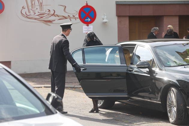 Gloria von Thurn und Taxis, née Countess von Schönburg-Glauchau, upon her arrival at the solemn requiem service for Anastasia, Princess of Löwenstein-Wertheim-Rosenberg, née Princess of Prussia, at the Church of the Holy Trinity in Kleinheubach, September 1, 2026 The emperor’s great-granddaughter, who passed aw Copyright: xAgenturxMatthiasxWehnertx xM.xGränzdörferx