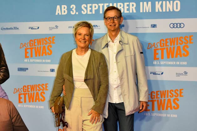ABB GEWISSEETWAS- Biggi Lechtermann mit Ingo Kersting zu Gast auf dem roten Teppich bei der NRW Kino Film Premiere Das gewisse Etwas im Kino Cinedom am 01.SEPTEMBER 2026 in Koeln NRW Deutschland *** ABB GEWISSEETWAS: Biggi Lechtermann and Ingo Kersting appeared on the red carpet at the NRW Kino film premiere of *Das gewisse Etwas* at the Cinedom theater on September 1, 2026, in Cologne, North Rhine-Westphalia, Germany