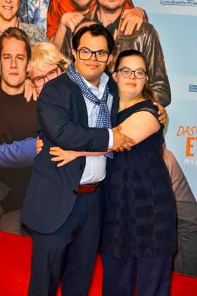 ABB GEWISSEETWAS- Frangiskos Kakoulakis mit Antonia Riet zu Gast auf dem roten Teppich bei der NRW Kino Film Premiere Das gewisse Etwas im Kino Cinedom am 01.SEPTEMBER 2026 in Koeln NRW Deutschland *** ABB GEWISSEETWAS: Frangiskos Kakoulakis and Antonia Riet appeared on the red carpet at the NRW Kino film premiere of *Das gewisse Etwas* at the Cinedom cinema on September 1, 2026, in Cologne, North Rhine-Westphalia, Germany