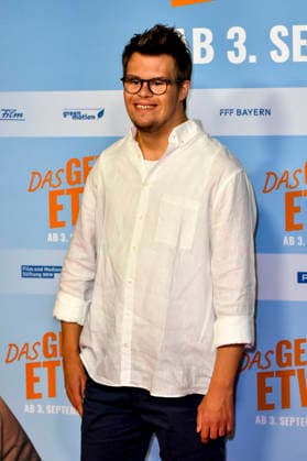 ABB Das gewisse Etwas : Simon Rupp makes a guest appearance on the red carpet at the NRW Kino film premiere of Das gewisse Etwas at the Cinedom theater on September 1, 2026, in Cologne, North Rhine-Westphalia, Germany