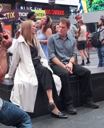 Entertainment Bilder des Tages #2 Michael C. Hall and Uma Thurman film at the Dexter: Resurrection set in Times Square, Manhattan Featuring: Michael C. Hall, Uma Thurman Where: New York City, New York, United States When: 01 Sep 2026 Credit: Jose Perez INSTARimages EDITORIAL USE ONLY. NOT FOR USE BY NEWSPAPERS BASED IN THE UK. Copyright: xx instar55964788