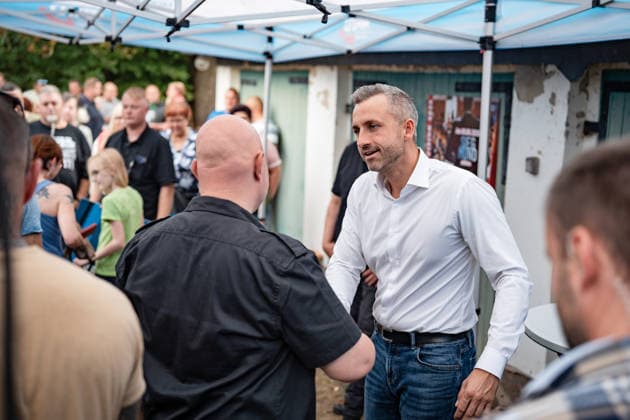 Demokratiefest Haldensleben mit dem AfD-Spitzenkandidaten Ulrich Siegmund, der rund drei Stunden vor Ort teilnimmt;Wahlkampfveranstaltung AfD Demokratiefest in Haldensleben Landtagswahl Sachsen-Anhalt 2026, Haldensleben Sachsen-Anhalt Deutschland Schützenhaus der Schützengilde *** Haldensleben Democracy Festival featuring AfD lead candidate Ulrich Siegmund, who will be on site for about three hours; AfD campaign event at the Democracy Festival in Haldensleben; 2026 Saxony-Anhalt state election; Haldensleben, Saxony-Anhalt, Germany; Schützenhaus of the Schützengilde
