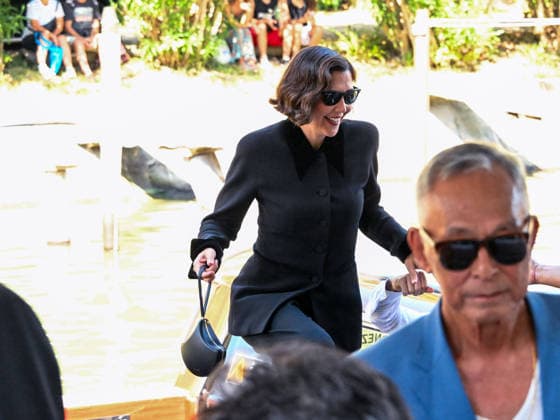 IPA88024480 - Venice, 83rd Venice International Film Festival 2026 - Day 1 - Arrivals at the Excelsior Hotel pier - Pictured: Maggie Gyllenhaal  Copyright: xManuelexMangiarottix xPoolxPhotoxEventsx08x 88024480