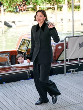 IPA88024490 - Venice, 83rd Venice International Film Festival 2026 - Day 1 - Arrivals at the Excelsior Hotel pier - Pictured: Maggie Gyllenhaal  Copyright: xManuelexMangiarottix xPoolxPhotoxEventsx08x 88024490