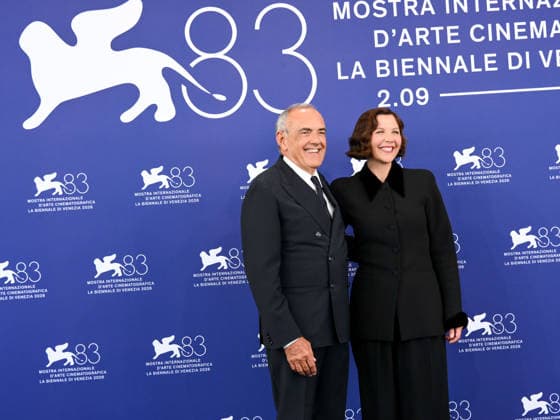 IPA88024743 - Venice, 83rd Venice International Film Festival 2026 - Day 1 - Jury Photocall - Pictured: Maggie Gyllenhaal and Alberto Barbera  Copyright: xAlbertoxTerenghix xPoolxPhotoxEventsx08x 88024743