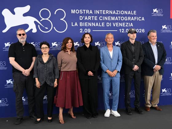 IPA88025740 - Venice, 83rd Venice International Film Festival 2026 - Day 1 - Jury Photocall - Pictured: Xavier Giannoli, Shahrbanoo Sadat, Kaouther Ben Hania, Jury President Maggie Gyllenhaal, Johnnie To, Daniel Blumberg, Francesco Casetti  Copyright: xAlbertoxTerenghix xPoolxPhotoxEventsx08x 88025740