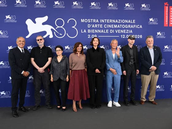 IPA88025745 - Venice, 83rd Venice International Film Festival 2026 - Day 1 - Jury Photocall - Pictured: Xavier Giannoli, Shahrbanoo Sadat, Kaouther Ben Hania, Jury President Maggie Gyllenhaal, Johnnie To, Daniel Blumberg, Francesco Casetti  Copyright: xAlbertoxTerenghix xPoolxPhotoxEventsx08x 88025745