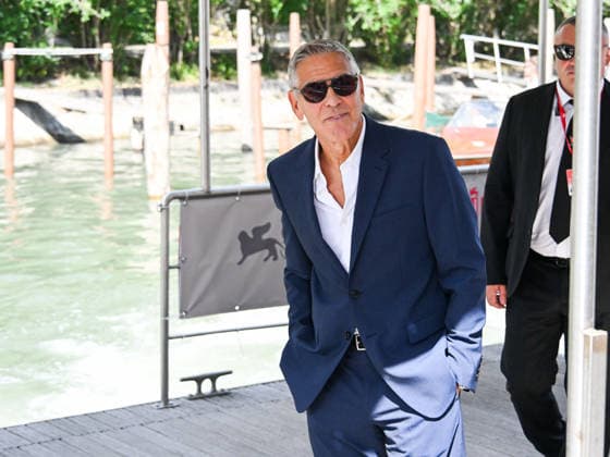 George Clooney Arrives At 83rd Venice International Film Festival - Venice George Clooney arrives for the first day of the 83rd Venice International Film Festival at the Casino Darsena in Venice, Italy on August 28, 2026. Photo by Venezia Italia Pool Photo Events 08 IPA ABACAPRESS.COM Venice Italy  Copyright: xMangiarottixManuele IPA ABACAx