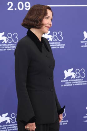 Maggie Gyllenhaal at a photo call with the international jury at the 2026 Venice Biennale—the 83rd Venice International Film Festival—at the Palazzo del Casino in Venice, September 2, 2026 Foto:xD.xBedrosianx xFuturexImagex jury_6906