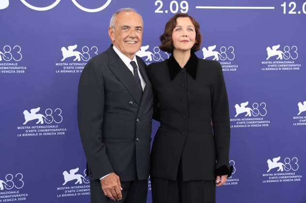 Alberto Barbera and Maggie Gyllenhaal at a photocall with the international jury at the 2026 Venice Biennale, the 83rd Venice International Film Festival, at the Palazzo del Casino in Venice, September 2, 2026 Foto:xD.xBedrosianx xFuturexImagex jury_6911