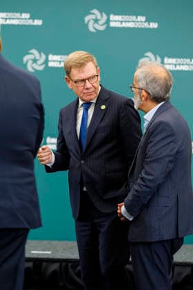 Johann Wadephul (CDU), Federal Minister of Foreign Affairs, attends the Gymnich meeting of EU foreign ministers. Here, in a group photo with his family; here, in conversation with the Foreign Minister of Portugal, Paulo Rangel. In the background, the Foreign Minister of the United Kingdom, Ed Miliband. Wicklow, September 2, 2026. Photographed on behalf of the Federal Foreign Office. W Copyright: xThomasxImox