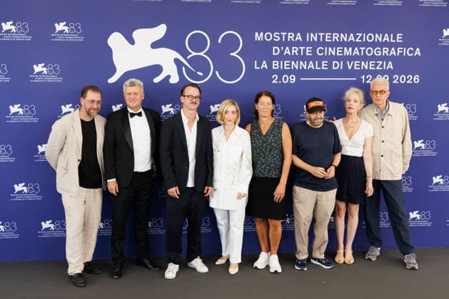 News - La Ragazza Con La Leica (The Girl With The Leica) Photocall - The 83rd Venice International Film Festival VENICE, ITALY - SEPTEMBER 02: (3L-3R) Jonas Dornbach, Marta Donzelli, Kristina Borjeson, Gregorio Paonessa, Samanta Antonnicola and guests attend the La Ragazza Con La Leica (The Girl With The Leica) Photocall during the 83rd Venice International Film Festival at Palazzo del Casino on September 02, 2026 in Venice, Italy. Photo: Cinzia Camela. Lido di Venezia Palazzo del Casino Italy Copyright: xCinziaxCamelax xLiveMediax LPN_2634351