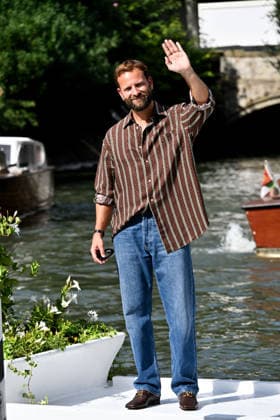 IPA88031275 - Venice, 83rd Venice International Film Festival 2026 - Day 1 - Arrivals at the Excelsior Hotel pier - Pictured: Alessandro Borghi  Copyright: xSimonexComix xPoolxPhotoxEventsx08x 88031275