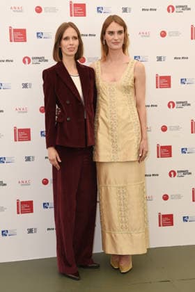 IPA88032624 - Venice, Photocall for the film *My Notes on Mars*; pictured: Lili Horvat and Mackenzie Davis  Copyright: xFRANCESCAxVIECELIx xFrancescaxViecelix 88032624