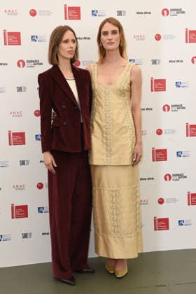 IPA88032629 - Venice, Photocall for the film *My Notes on Mars*; pictured: Lili Horvat and Mackenzie Davis  Copyright: xFRANCESCAxVIECELIx xFrancescaxViecelix 88032629