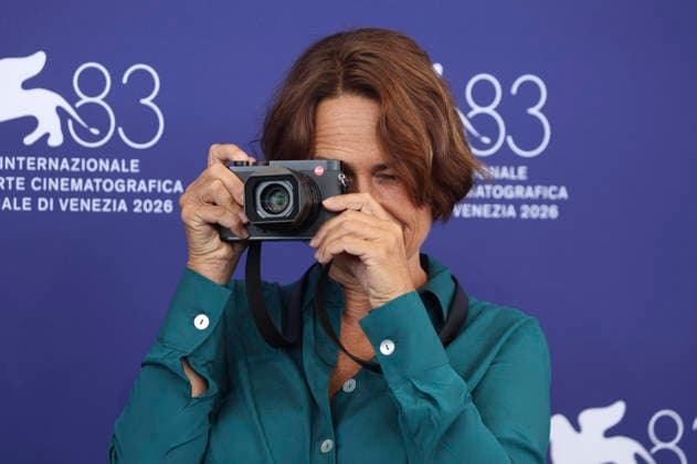 Alina Marazzi at the photocall for the film *Das Mädchen mit der Leica* (*La ragazza con la Leica* *The Girl with the Leica*) at the 2026 Venice Biennale—the 83rd Venice International Film Festival—at the Palazzo del Casino in Venice, September 2, 2026 Foto:xD.xBedrosianx xFuturexImagex leica_6919