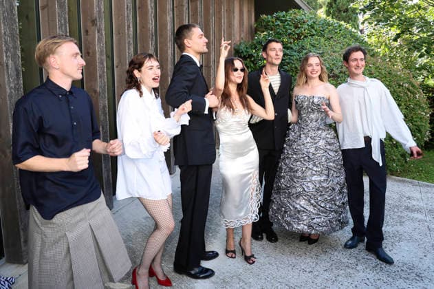 Hans Christian Hegewald, Lia von Blarer, Lucas Englander, Emilia Schüle, Sebastian Schneider, Luna Wedler, and Idan Weiss at the premiere of the feature film *Das Mädchen mit der Leica* (*La ragazza con la Leica*) (*The Girl with the Leica*) at the 2023 Venice Biennale—the 83rd Venice International Film Festival—in the Sala Darsena, Venice, September 2, 2026 Foto:xD.xBedrosianx xFuturexImagex leica_prem_6924