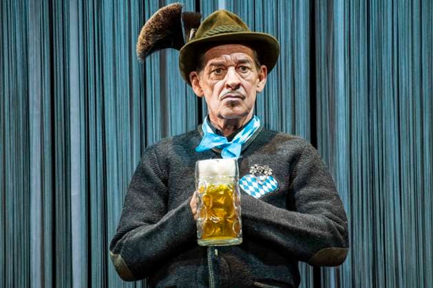ABB SCHLOSSPARK Max Tidof, actor, performing on stage in makeup and costume during a rehearsal for the play *PUTSCH: A Guide to Destroying a Democracy* at the Schlosspark Theater on September 0, 2026, in Berlin, Germany