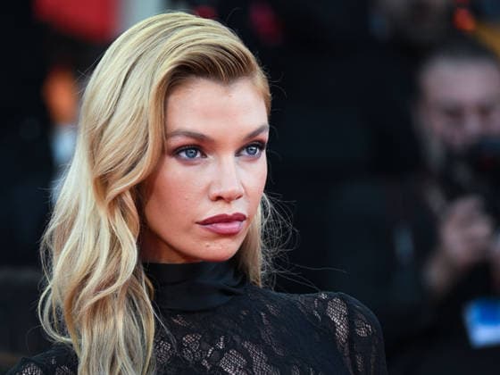 IPA88036245 - Venice, 83rd Venice International Film Festival 2026 - Night 1 - Opening Night Red Carpet - Pictured: STELLA MAXWELL  Copyright: xManuelexMangiarottix xPoolxPhotoxEventsx08x 88036245