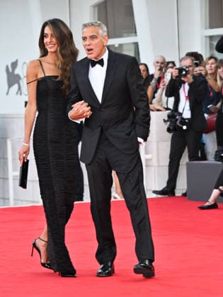 IPA88036526 - Venice, 83rd Venice International Film Festival 2026 - Night 1 - Opening Night Red Carpet. Pictured: George Clooney and Amal Clooney  Copyright: xSimonexComix xPoolxPhotoxEventsx08x 88036526